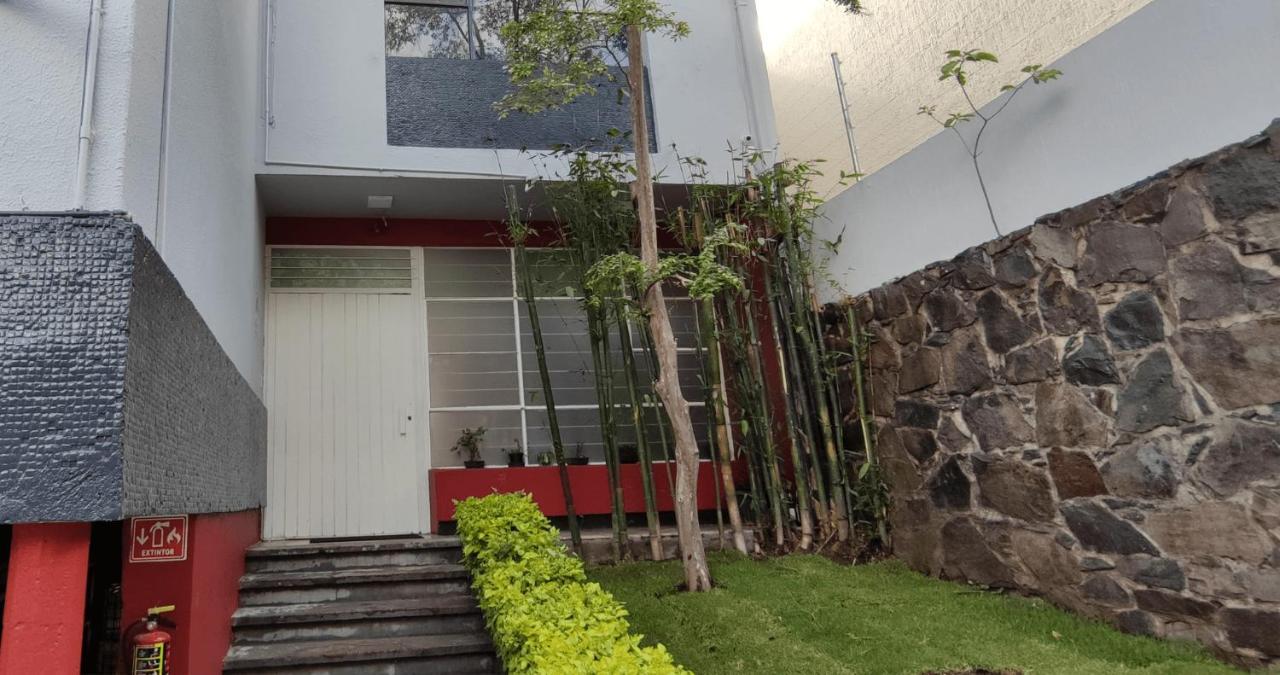 Habitaciones Privadas Con Bano Propio En Una Zona Segura Y Centrica De Guadalajara. Buitenkant foto